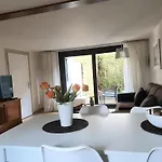 Hauszeit In *